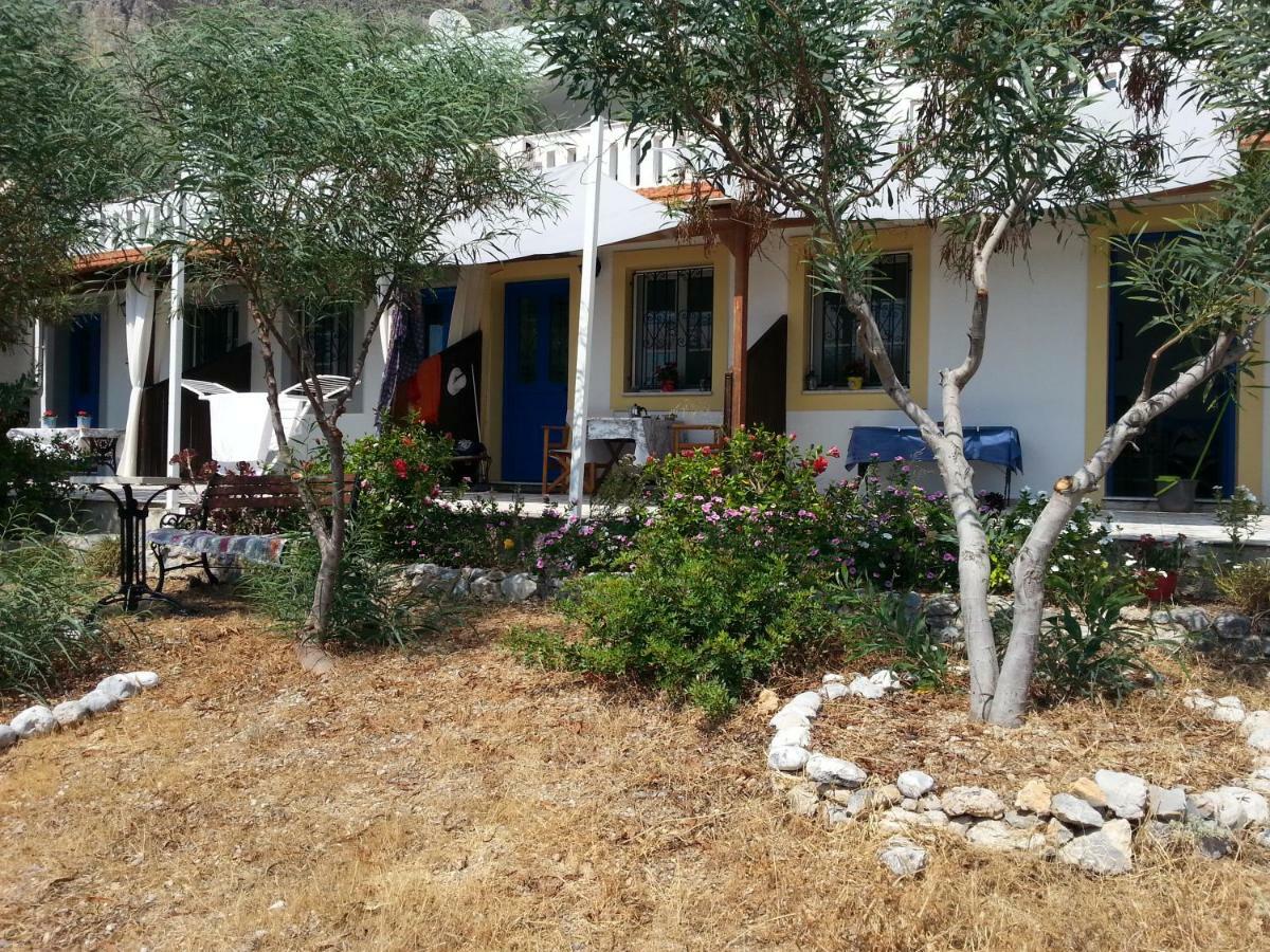 Panormitis Pizanias Houses Skaliá Exterior foto